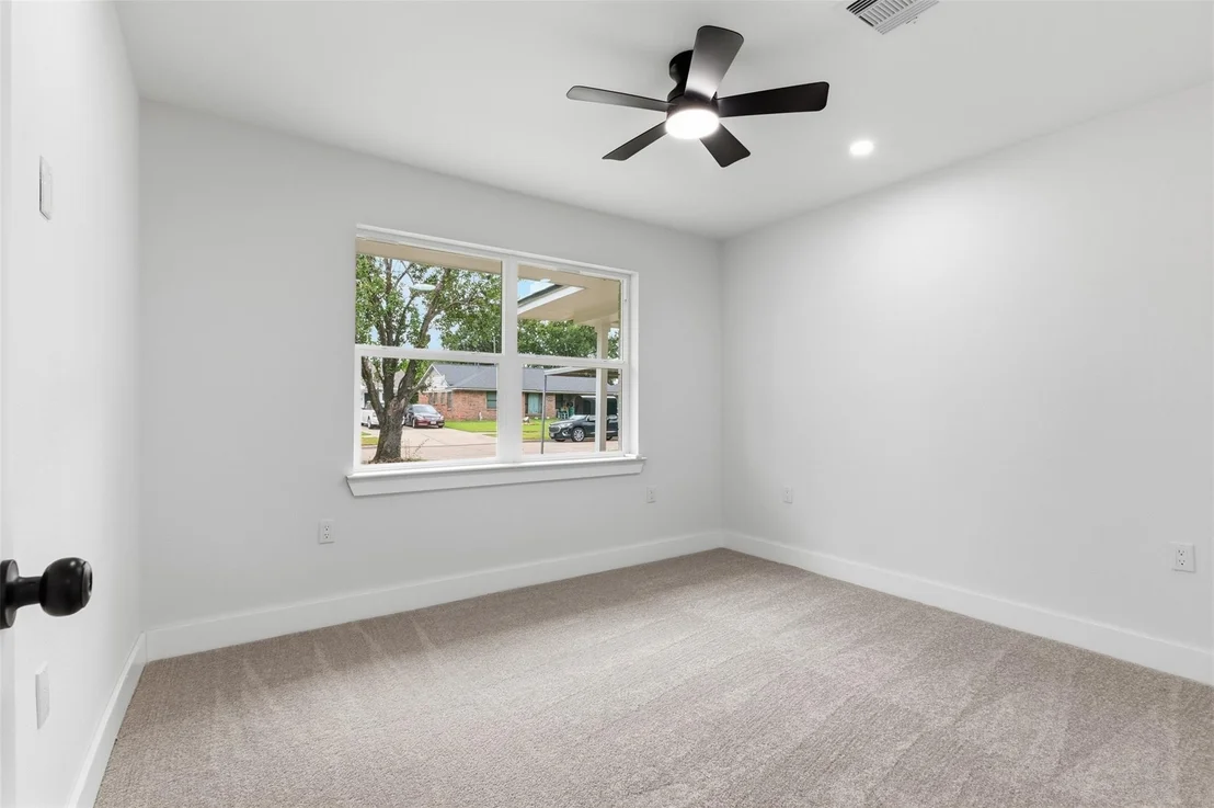 Photo of 3017 Cedarcrest Drive
