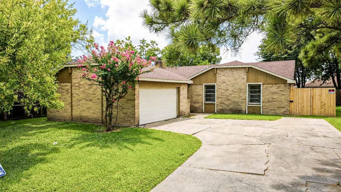 Photo of 8710 Parkway Forest Drive