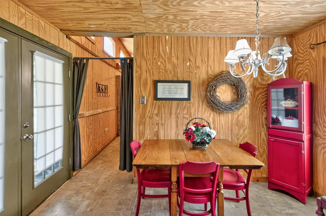 Photo of 702 Birch Hollow Drive