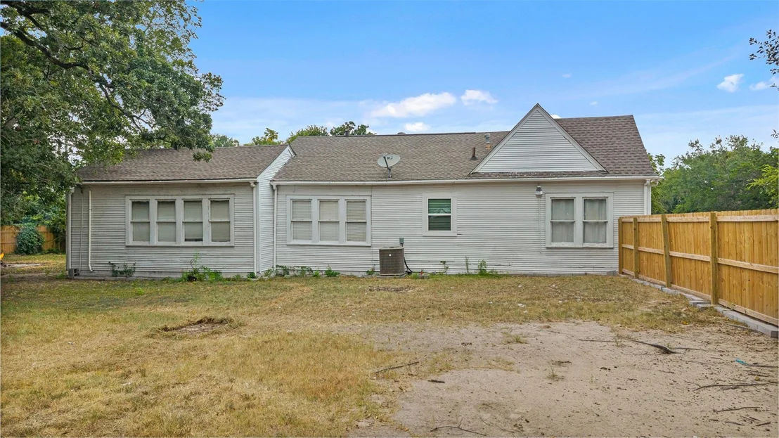 Photo of 335 N Robb Street
