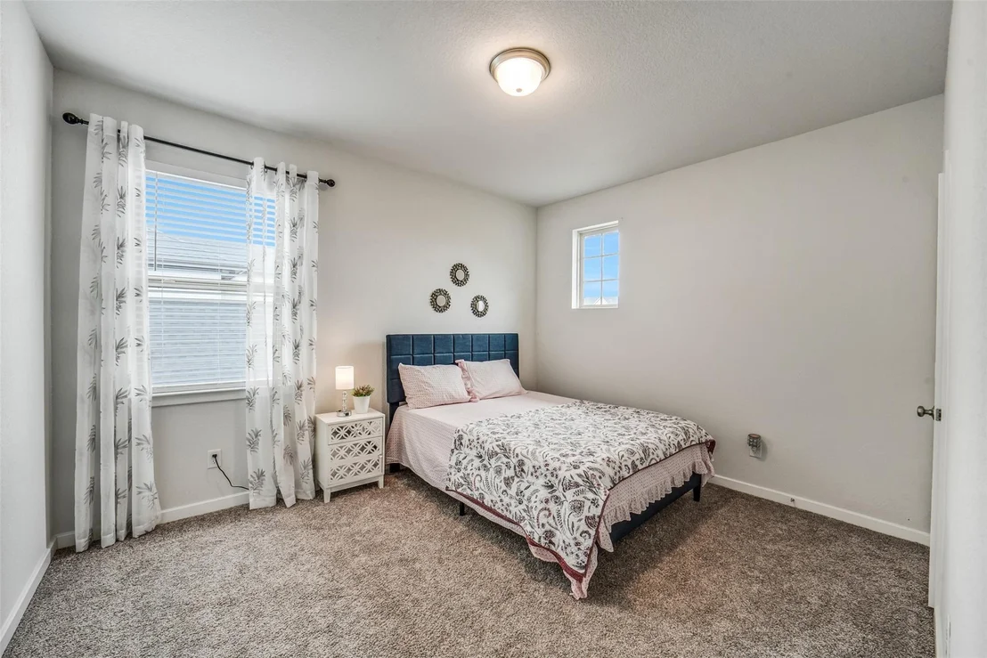 Photo of 9210 Lowell Cliff Drive