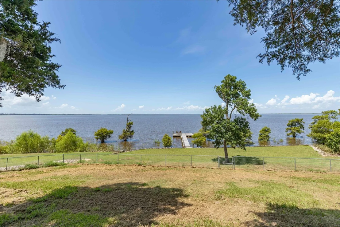 Photo of 3843 Simon Road
