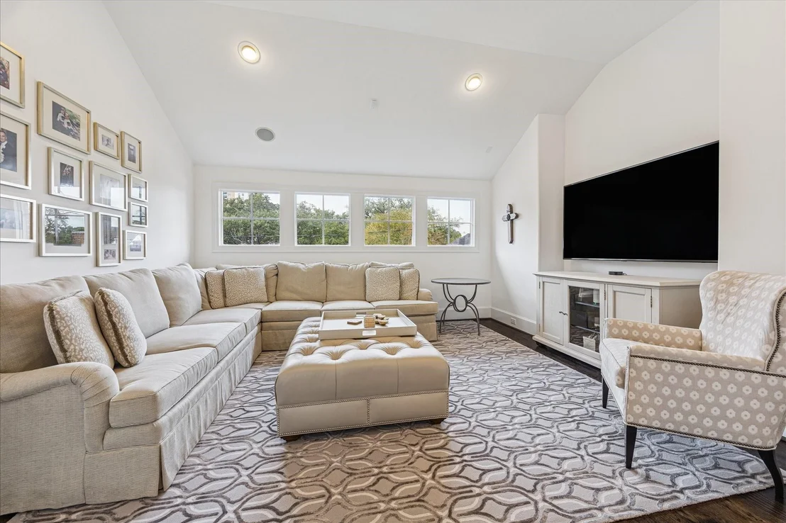 Photo of 6234 Lynbrook Drive