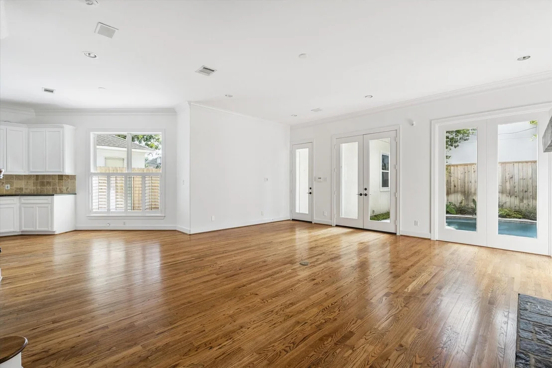 Photo of 6106 Fordham Street