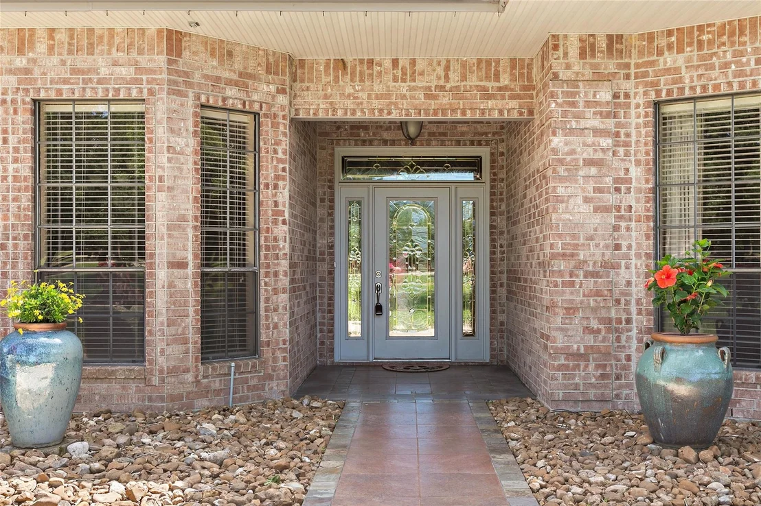 Photo of 2 Oak Crest Circle