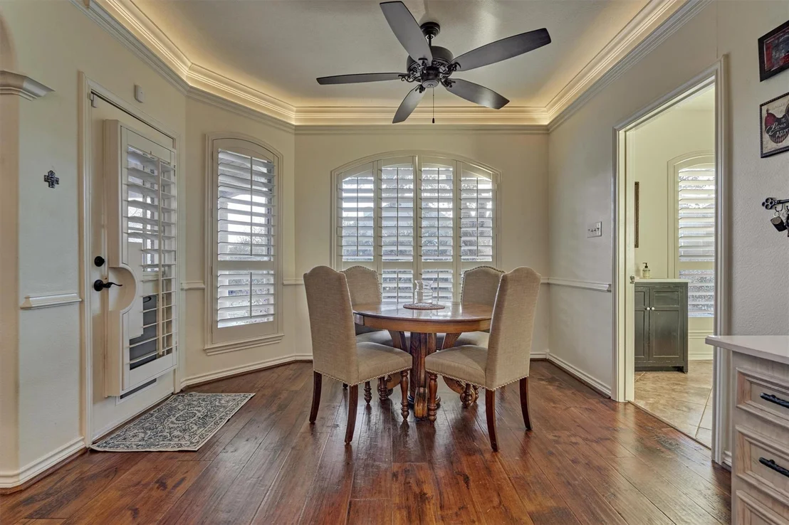 Photo of 147 Sunnyvale W
