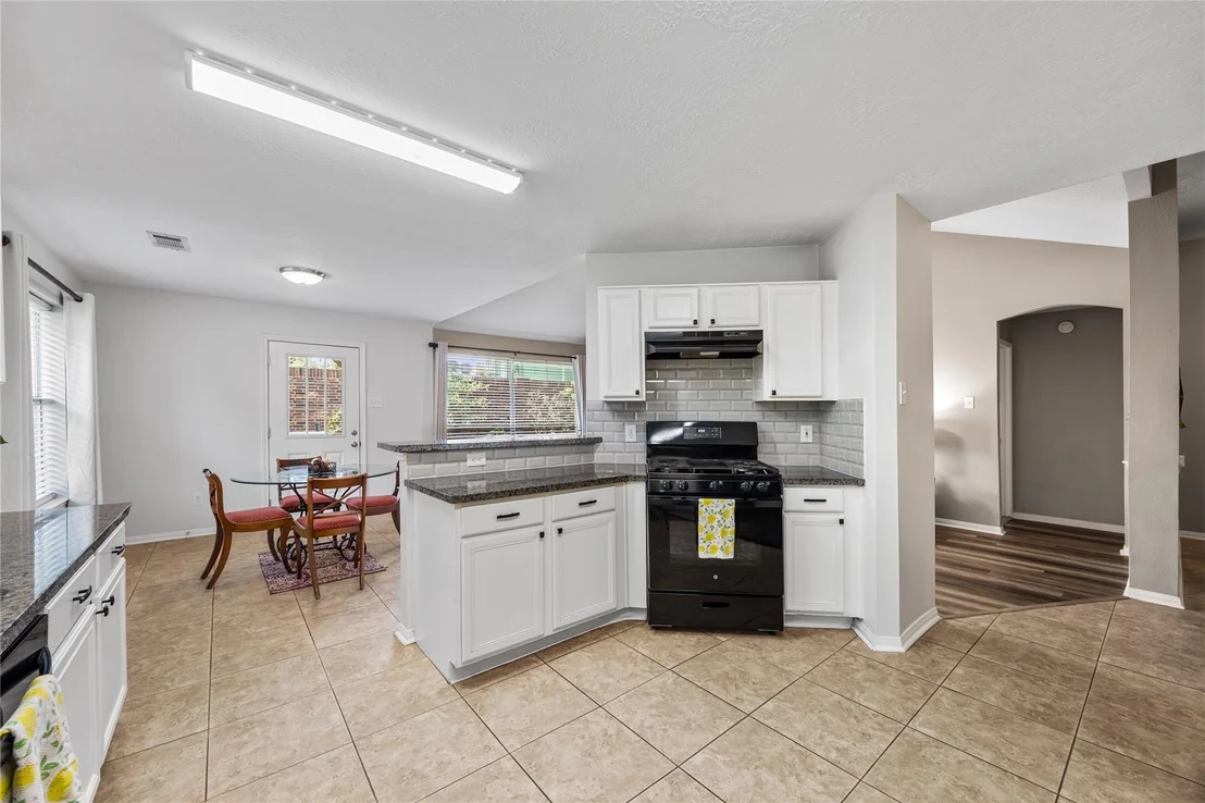 Photo of 21139 Wildcroft Drive
