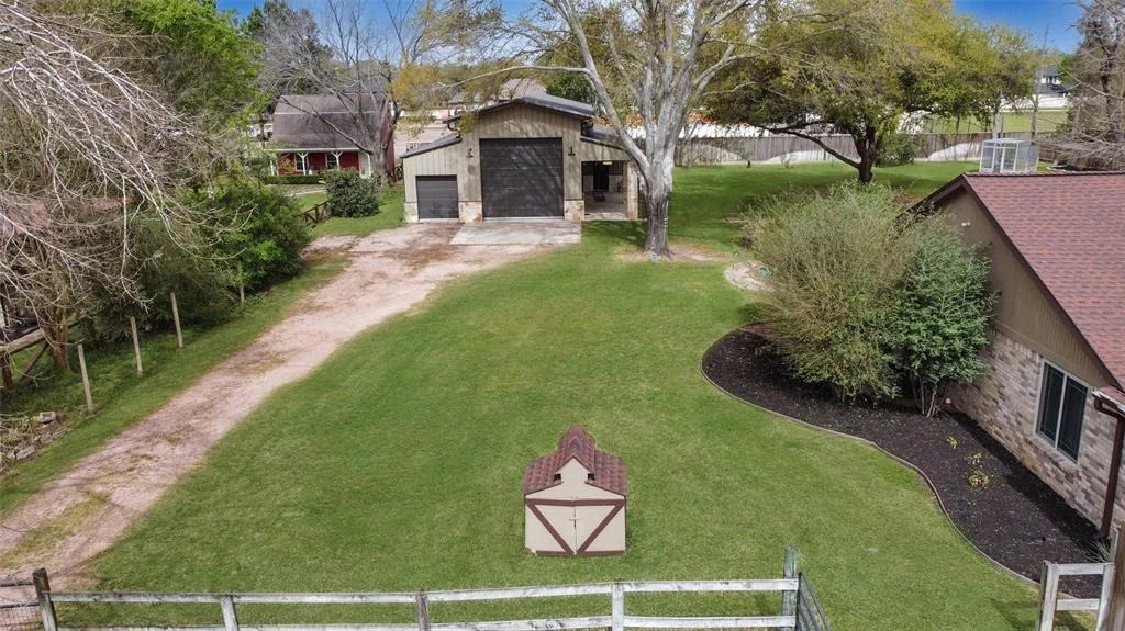 Photo of 2711 N Saddlebrook Lane