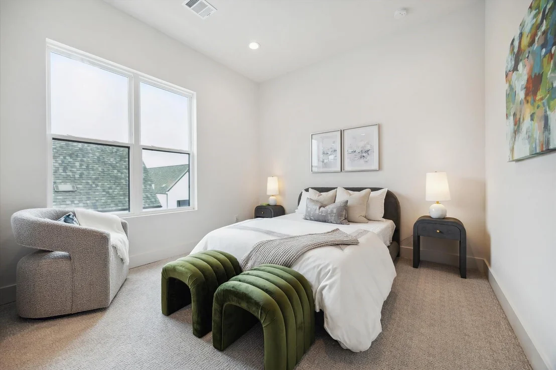 Photo of 2121 Emancipation Avenue