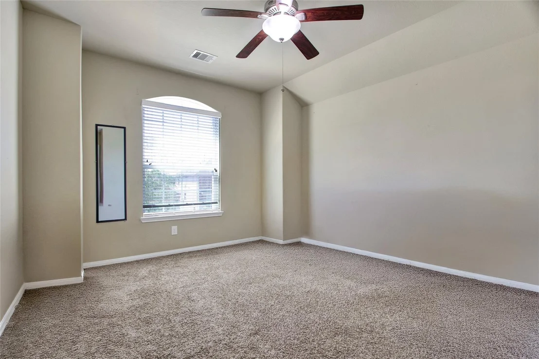 Photo of 1242 S Maple Drive