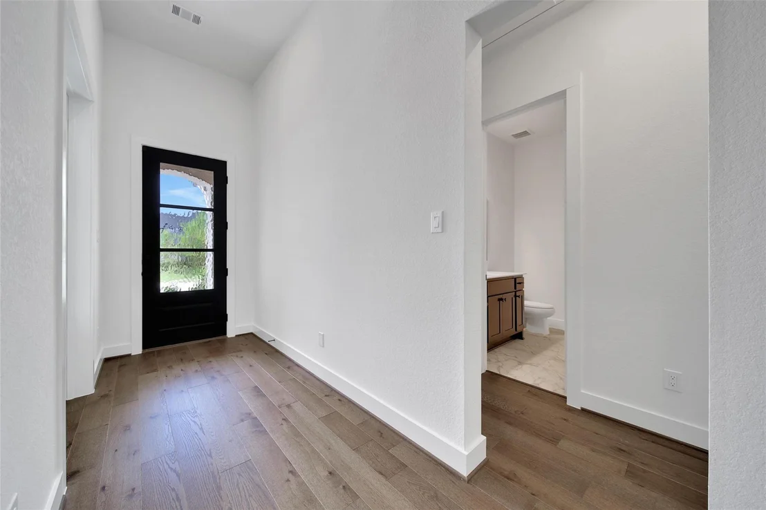 Photo of 4691 Bridgewood Drive