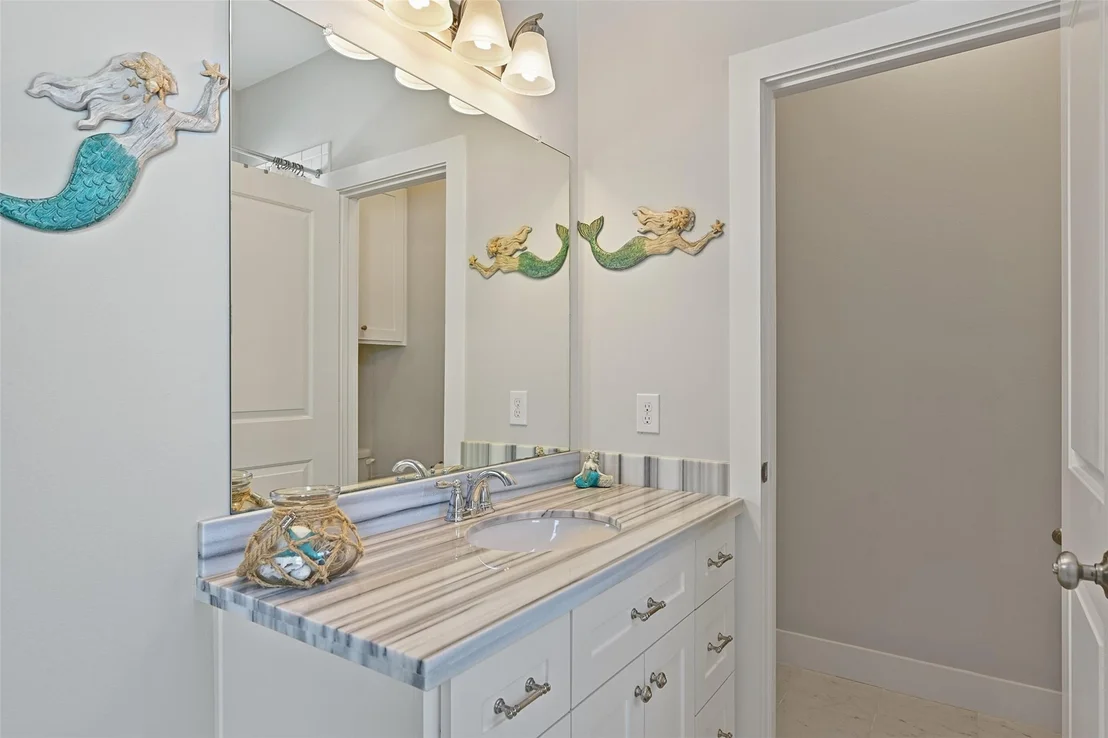 Photo of 3827 Neptune