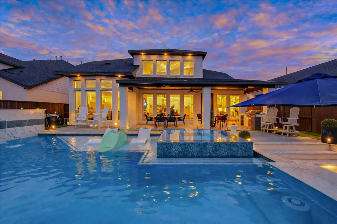 Photo of 1815 Longcroft Lane