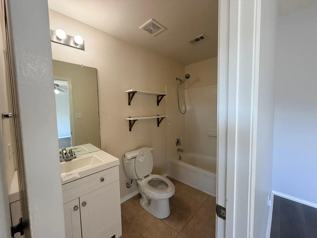 Photo of 316 Housefinch Loop