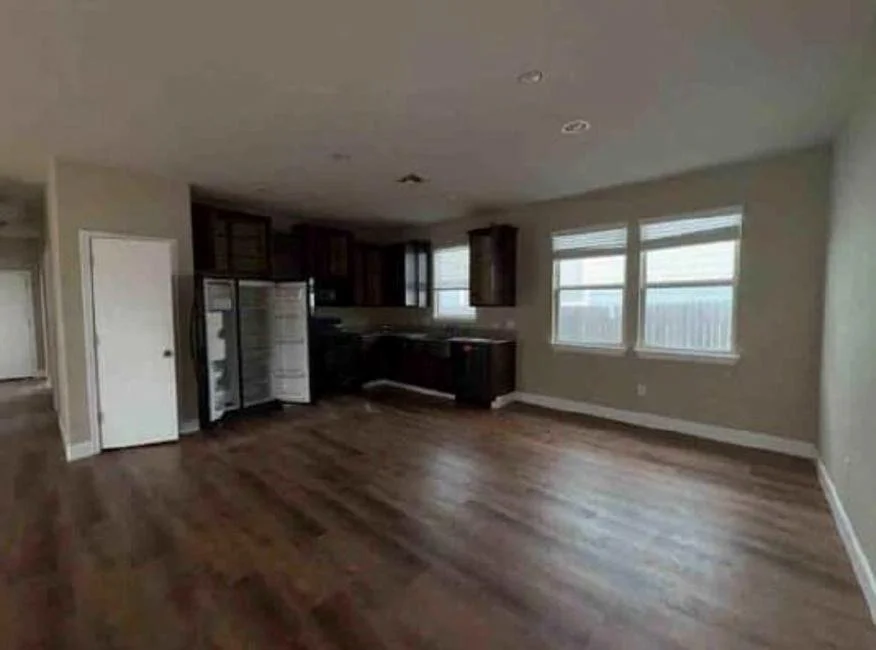 Photo of 374 Triumph Road
