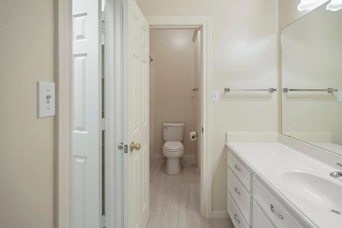 Photo of 46 Hillock Woods