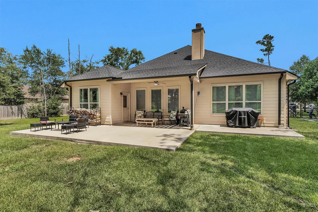 Photo of 9184 White Tail Drive