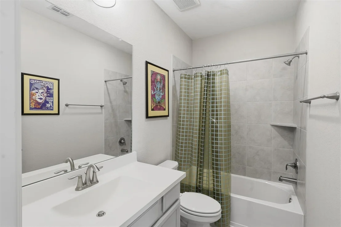 Photo of 4711 Gilbert Road