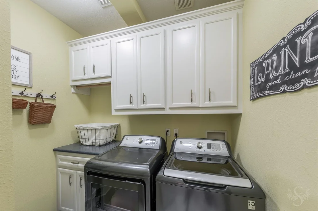 Photo of 1107 Flagmore Drive