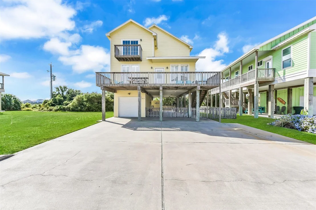 Photo of 4113 Isla Del Sol