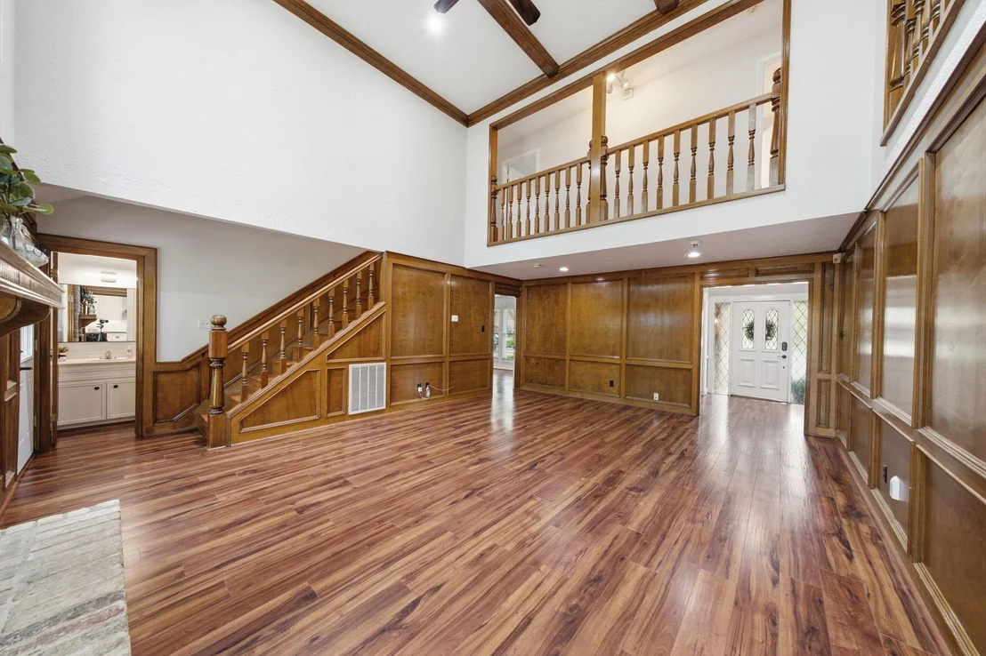 Photo of 12030 Laneview Drive
