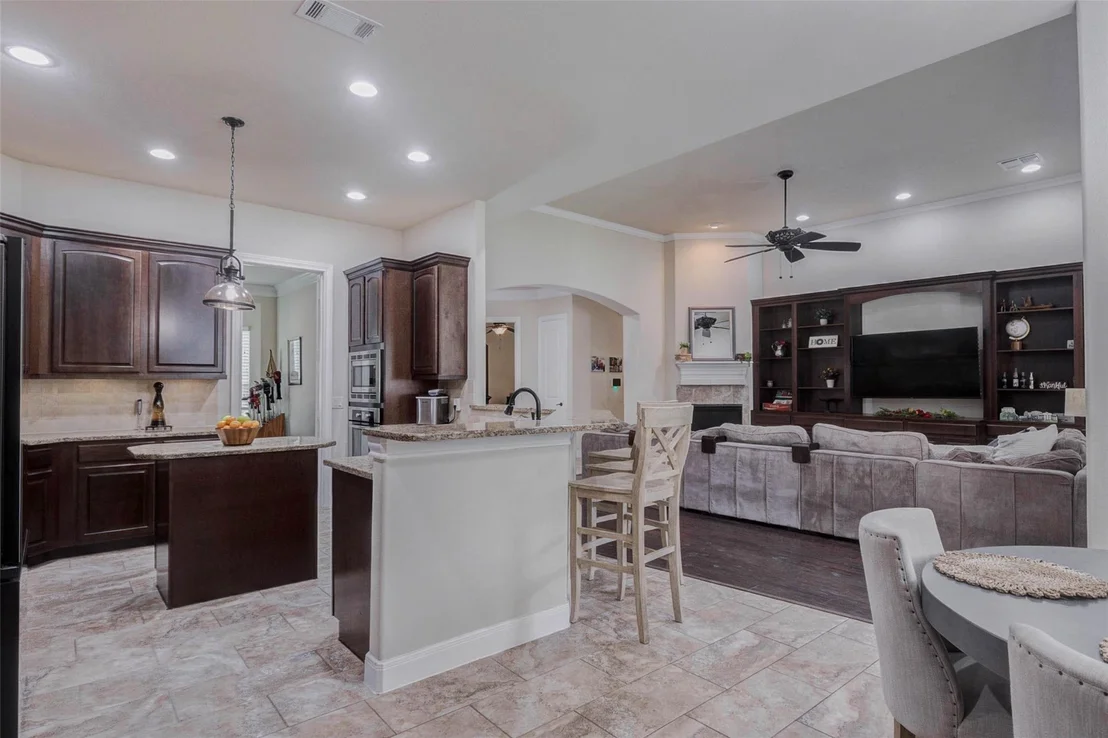 Photo of 4915 Westchester Drive