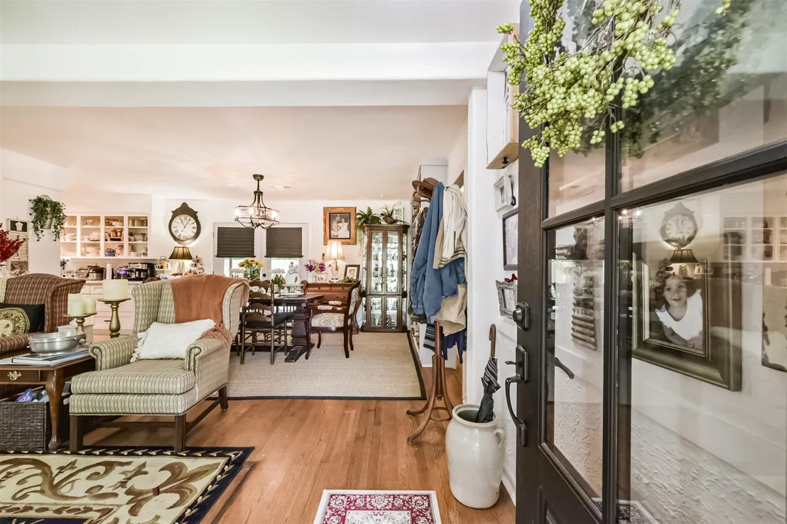 Photo of 1411 Blackburn Drive