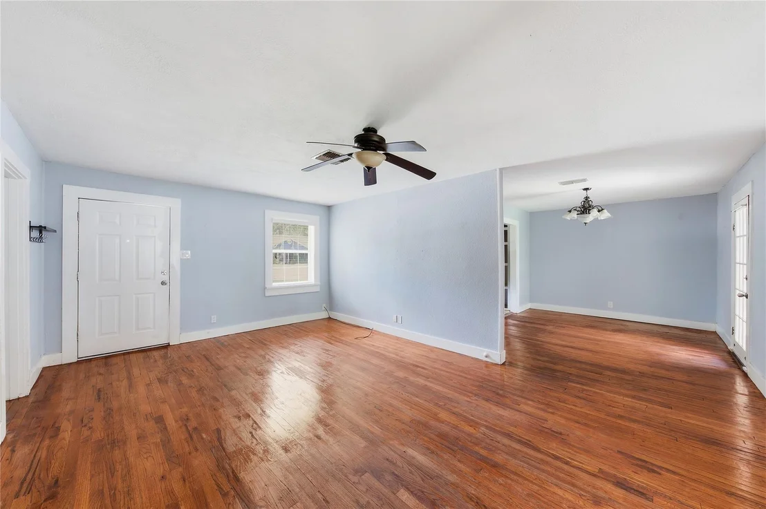 Photo of 1215 Winston Drive