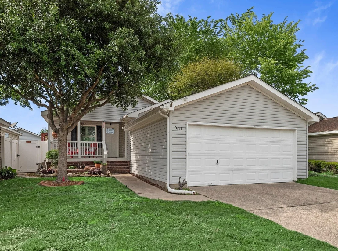 Photo of 10214 Elderberry Park Lane