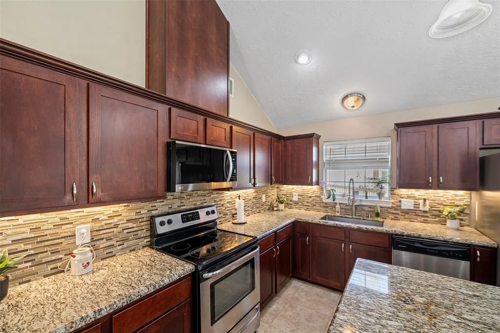 Photo of 21500 Vermillion