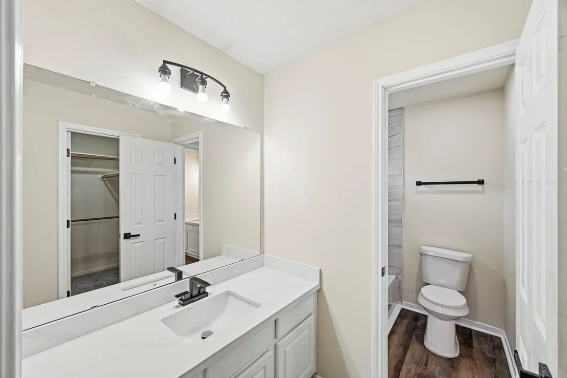 Photo of 215 Crabapple Drive
