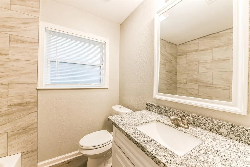 Photo of 1413 Lake Road