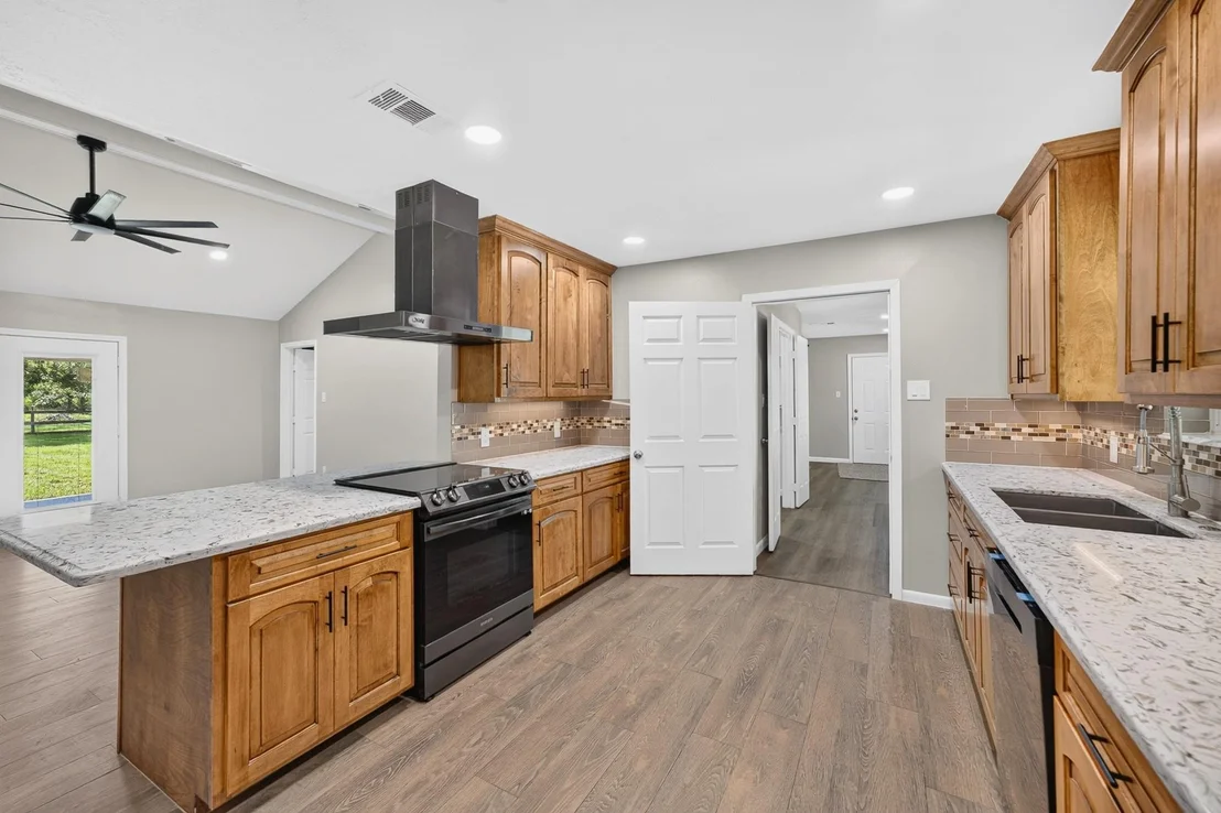 Photo of 1718 County Road 401