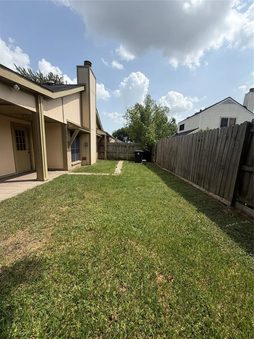 Photo of 13310 Robinglen Drive