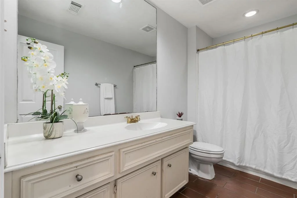 Photo of 5923 Silent Oaks Drive