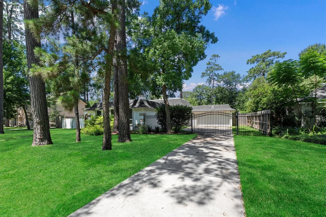 Photo of 6530 Bayonne Drive