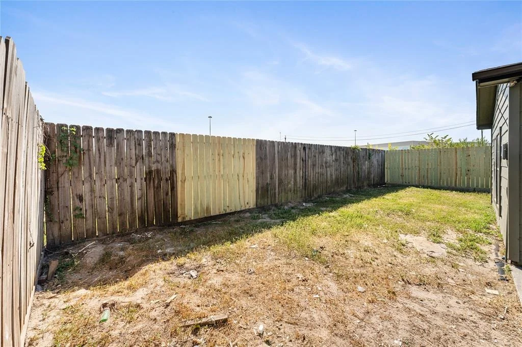 Photo of 6250 Foxhunter Road