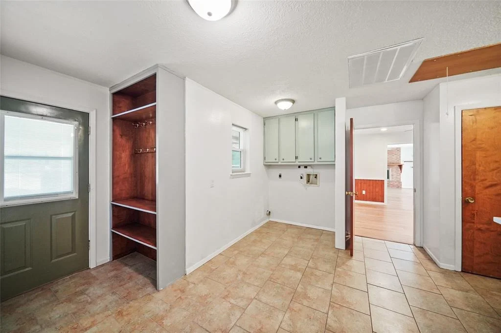 Photo of 44750 Cary Lane