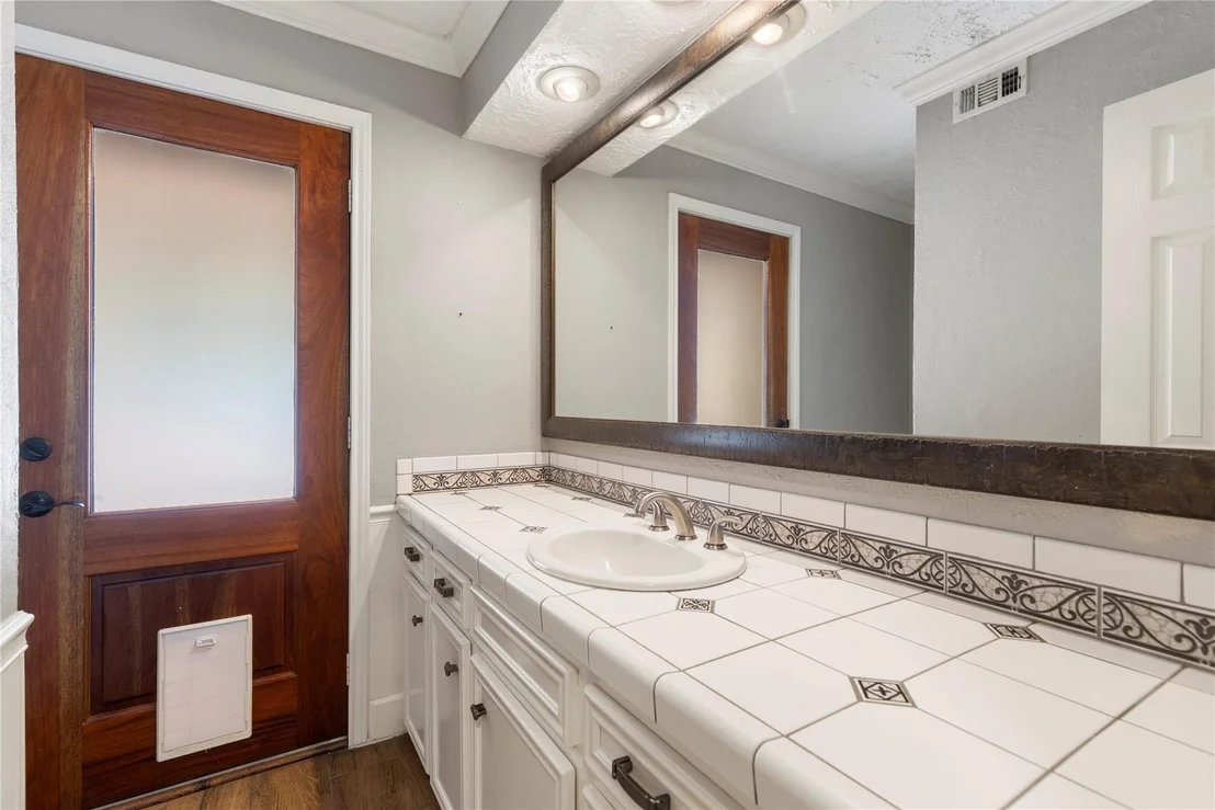 Photo of 8215 Winding Hill Lane