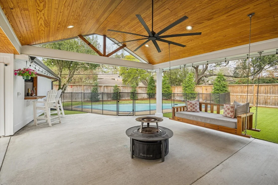 Photo of 1210 Briarbrook Drive