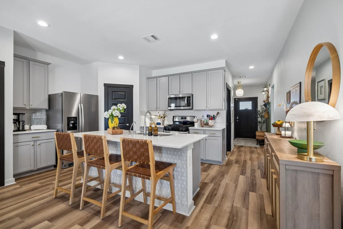 Photo of 334 Lakeway Circle