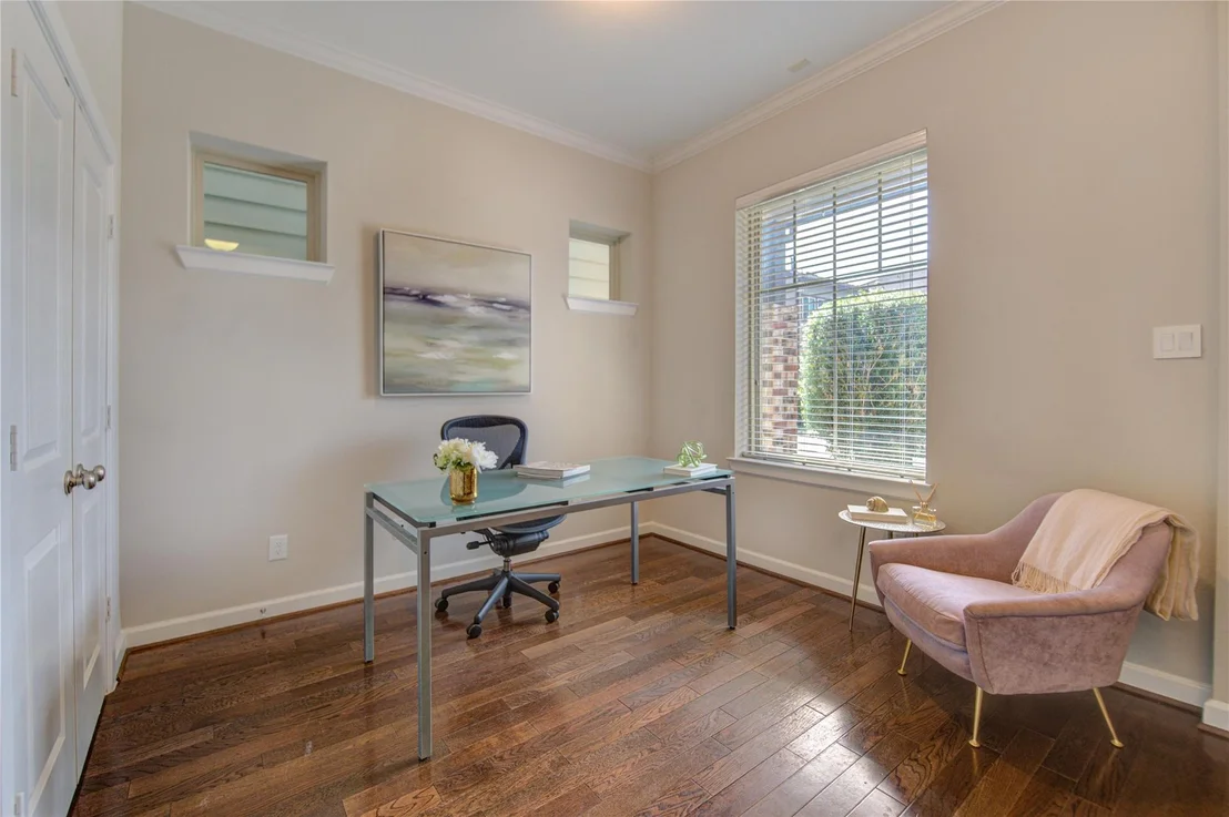 Photo of 8812 Narrow Leaf Street