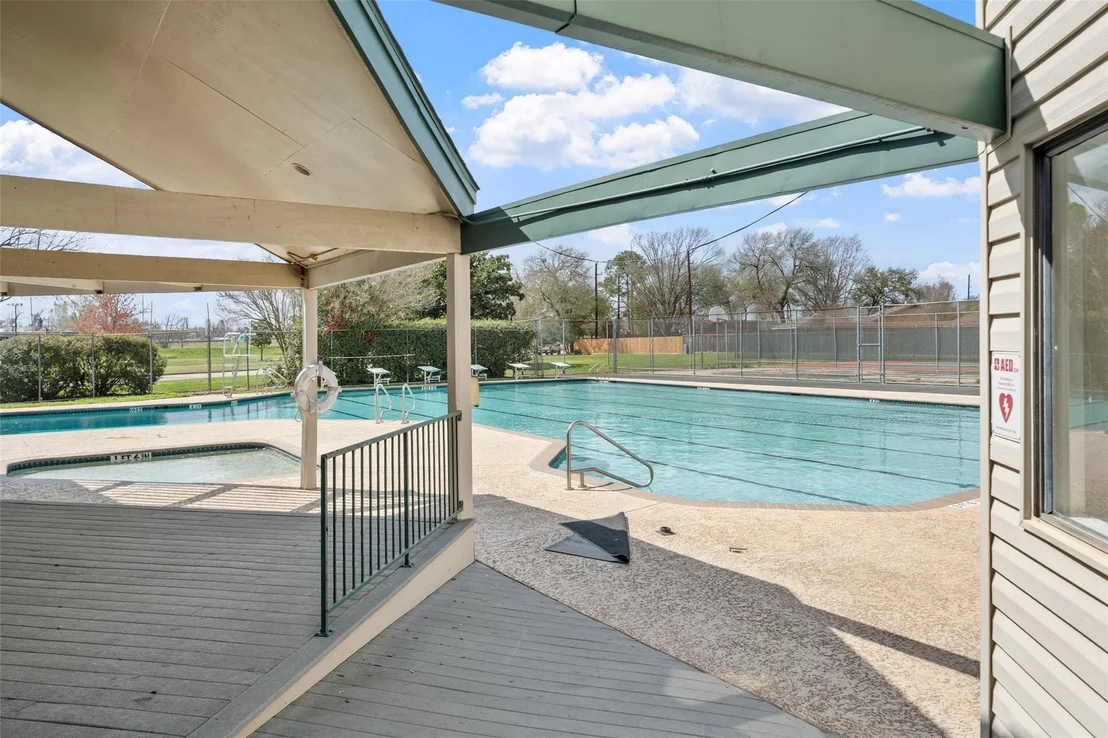 Photo of 6727 Sutter Park Lane
