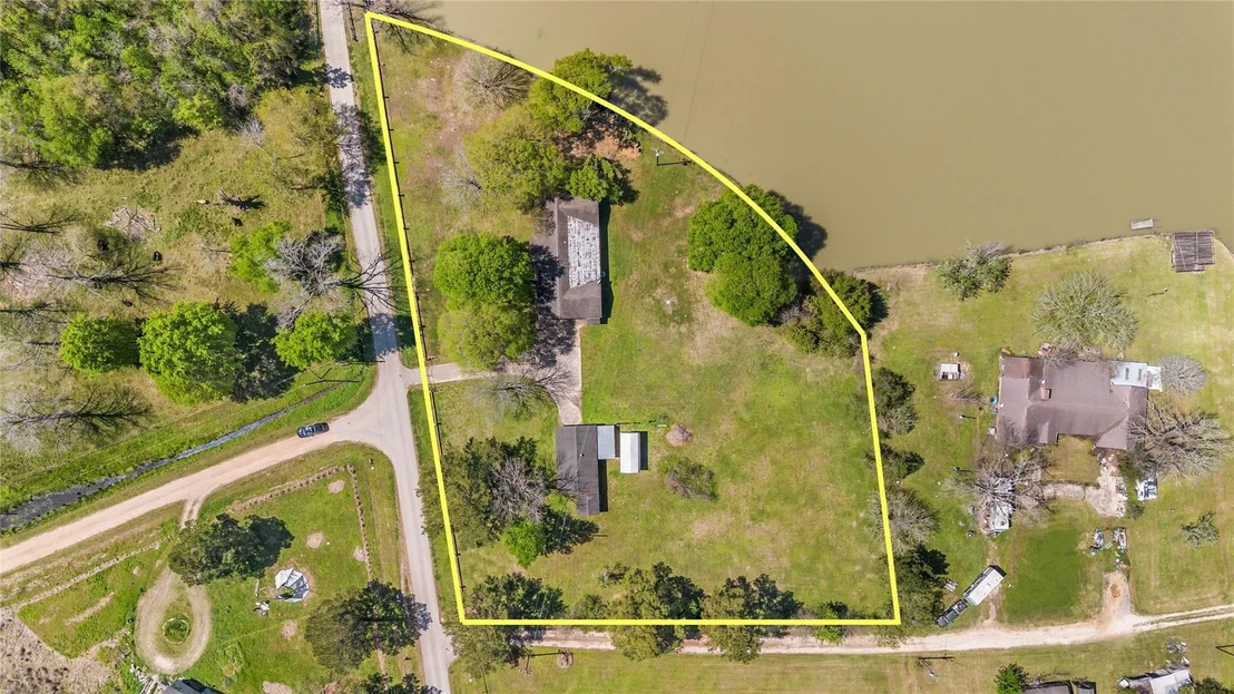 Photo of 1633 River Road