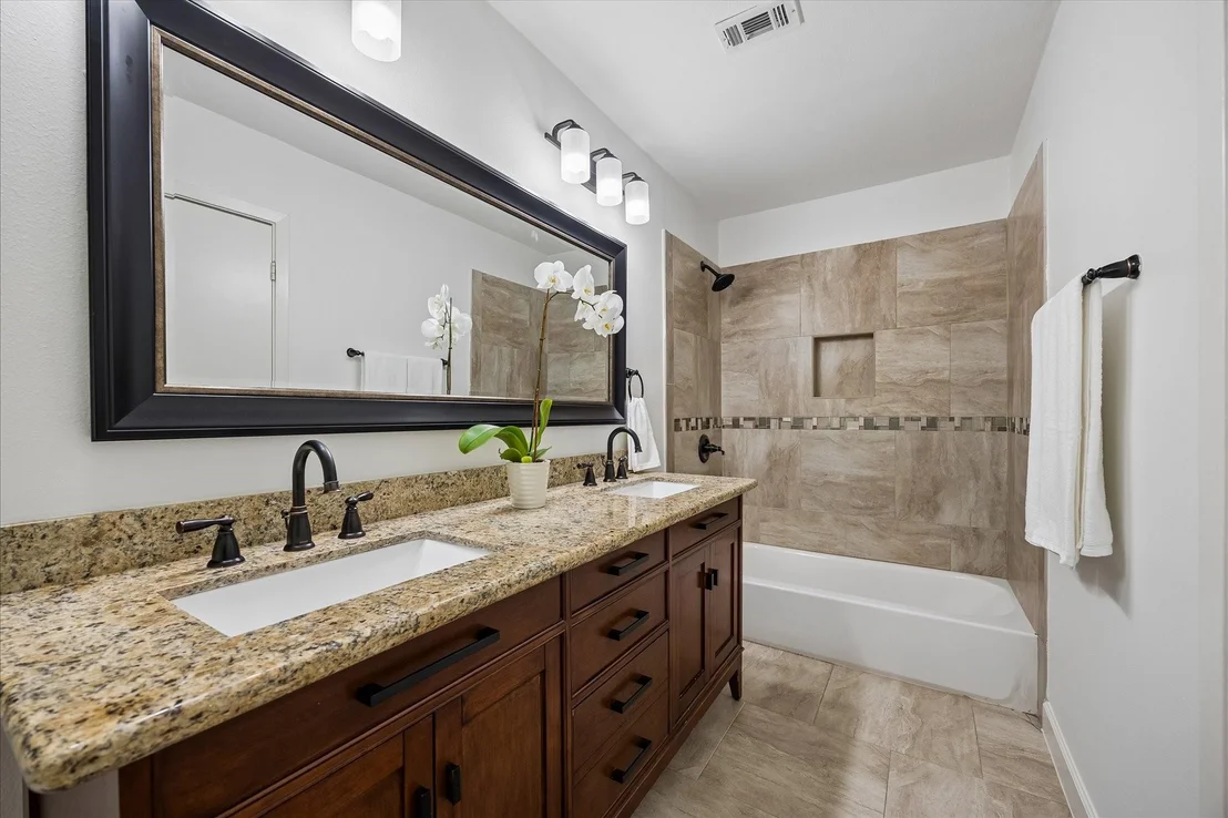 Photo of 8443 Westview Drive