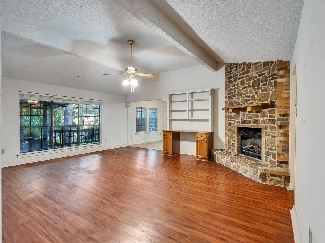 Photo of 185 Lake Drive