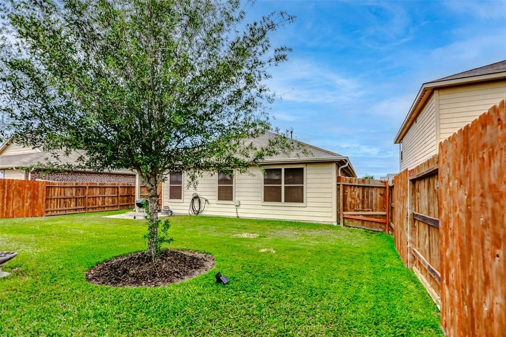 Photo of 20906 Whitehaven Bluff Trail