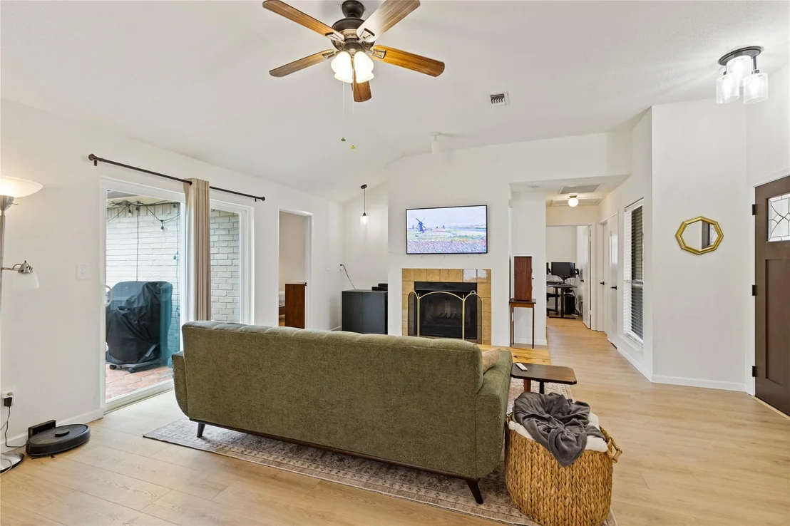 Photo of 9719 Orangevale Drive