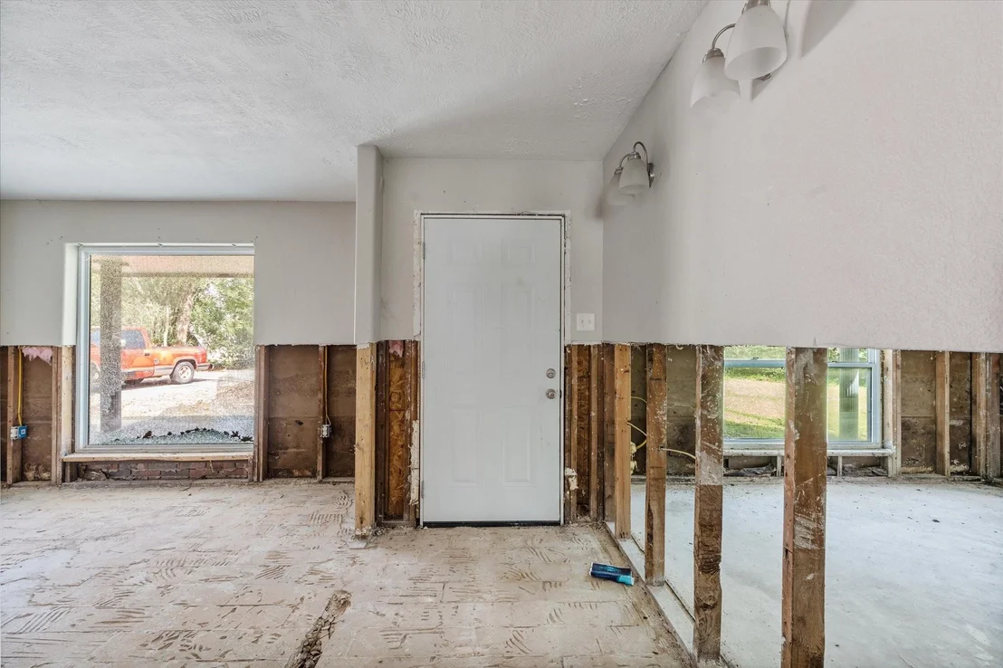 Photo of 906 Brook Forest Court