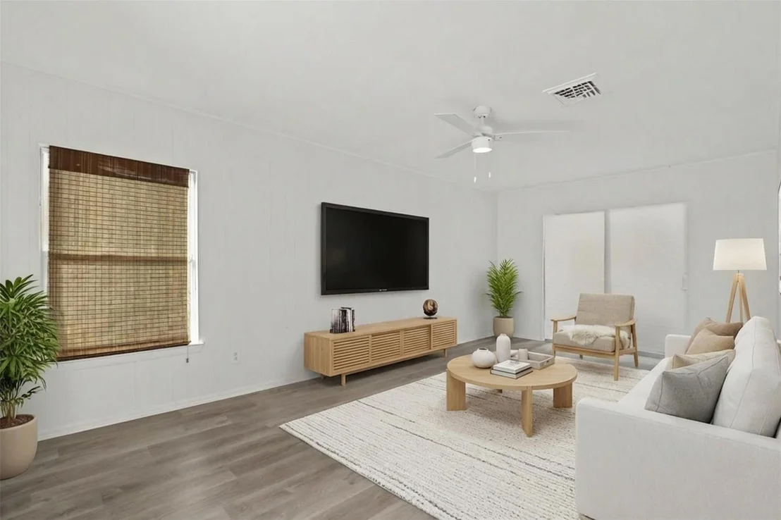 Photo of 4414 Tavenor Lane